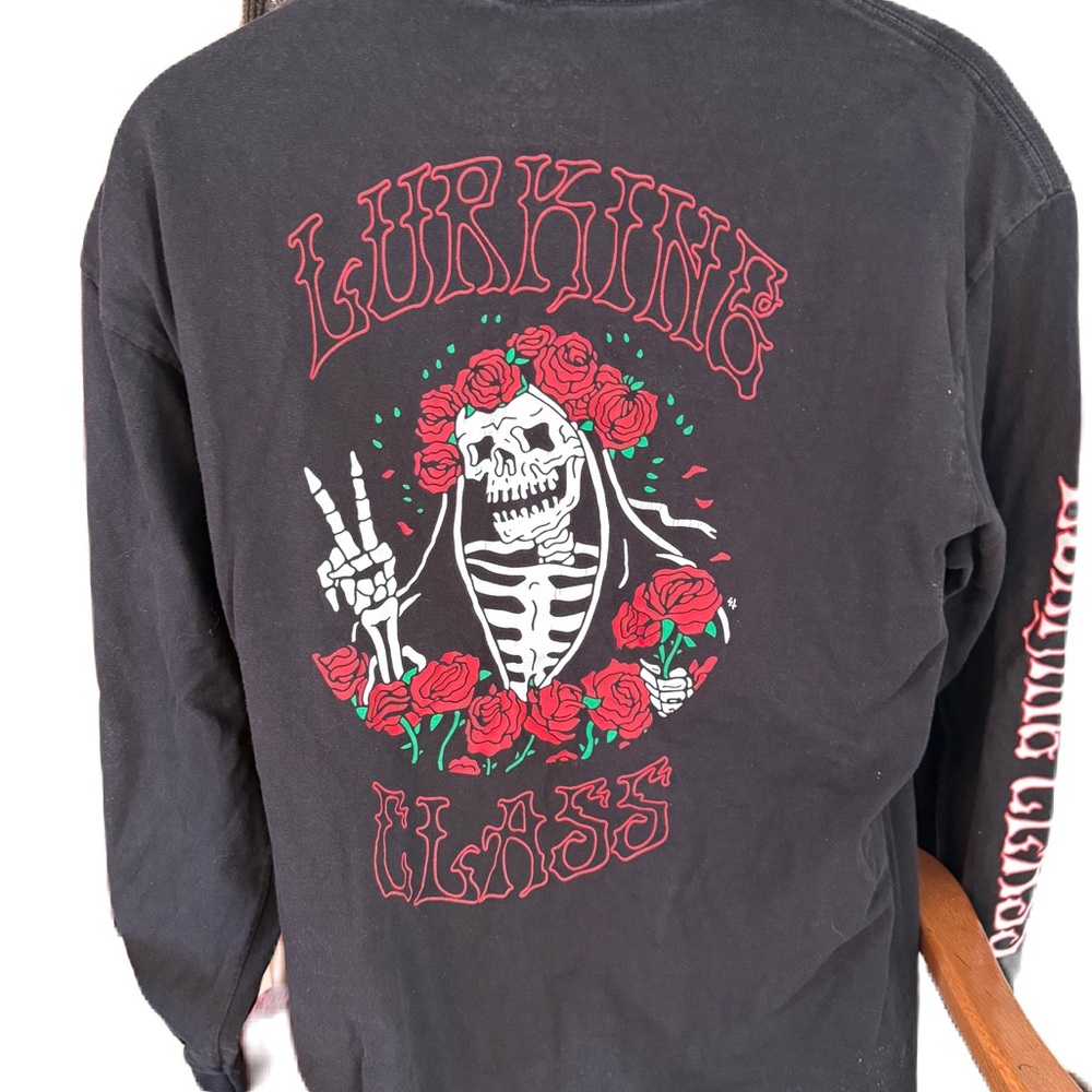 Lurking Class by Sketchy Tank Long Sleeve Tee With Skeleton Rose Graphic. XL